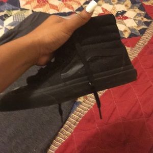 black vans hi tops